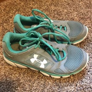 Women’s Under Armor Size 7 sneakers